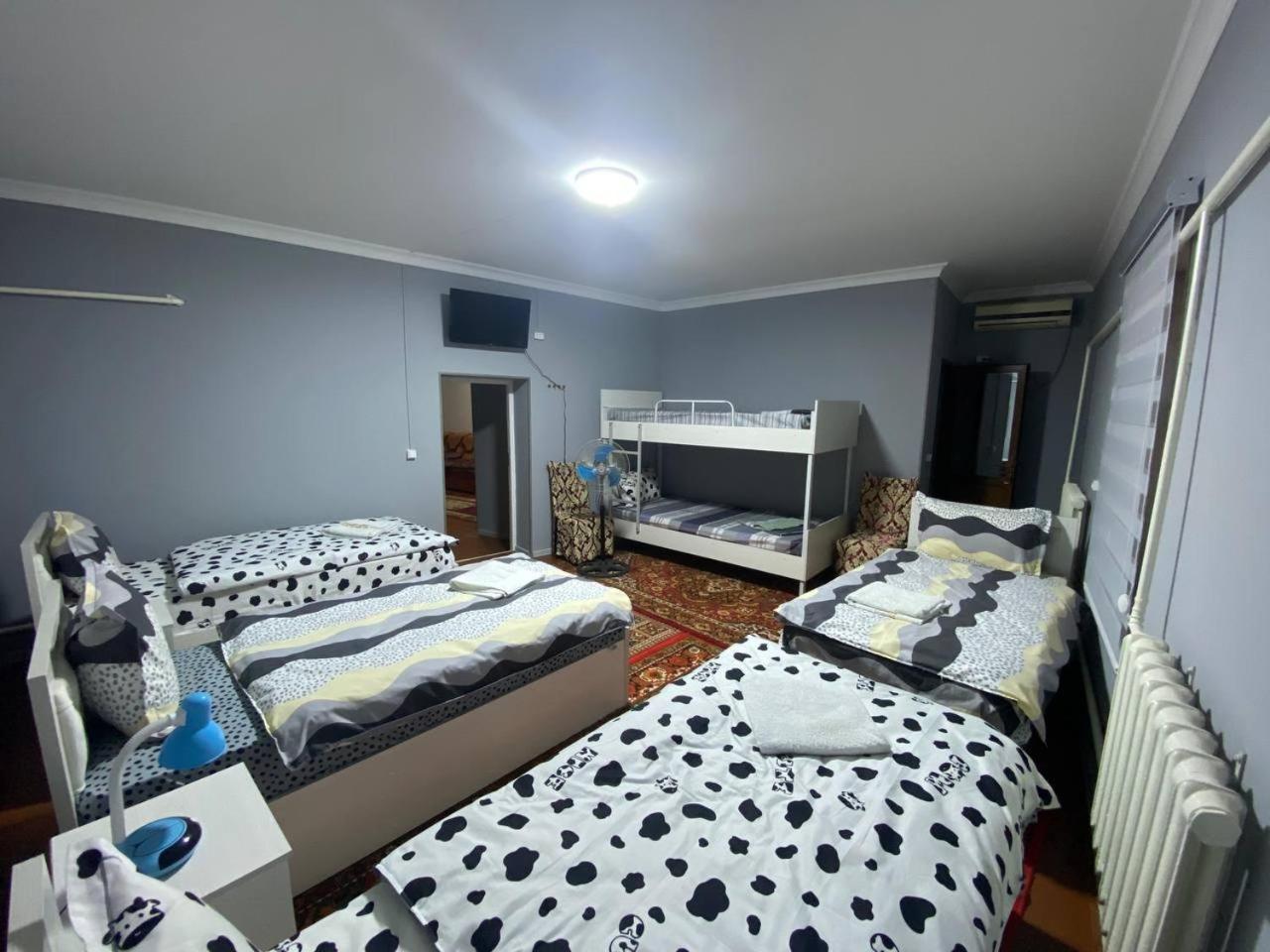 Central Park Hostel Khiva Exterior photo